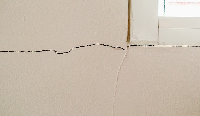 horizontal crack near window